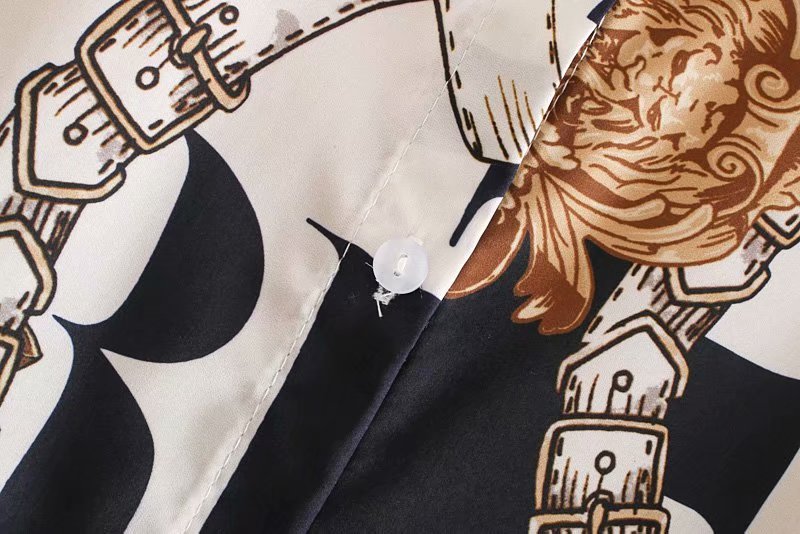 Long sleeve chain print shirt