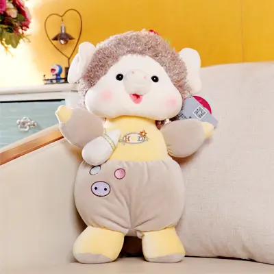 Cute pig plush toy