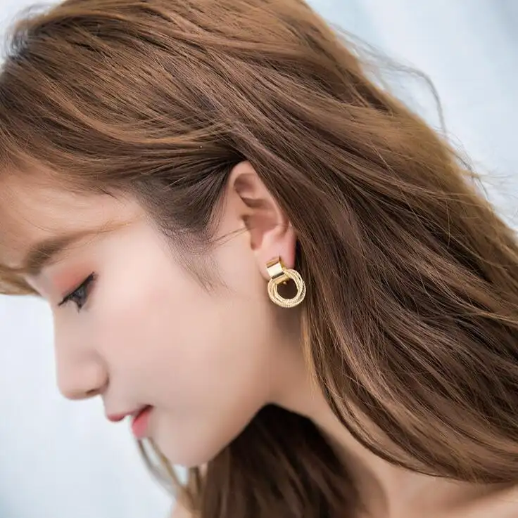 Cold wind geometric female ring winding ear clip
