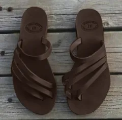 Flat toe flat sandals - Brown - View 1
