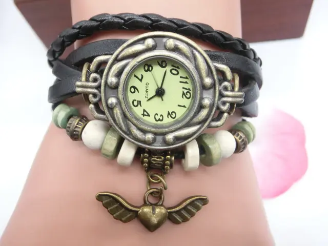 Vintage casual flying heart pendant bracelet belt
