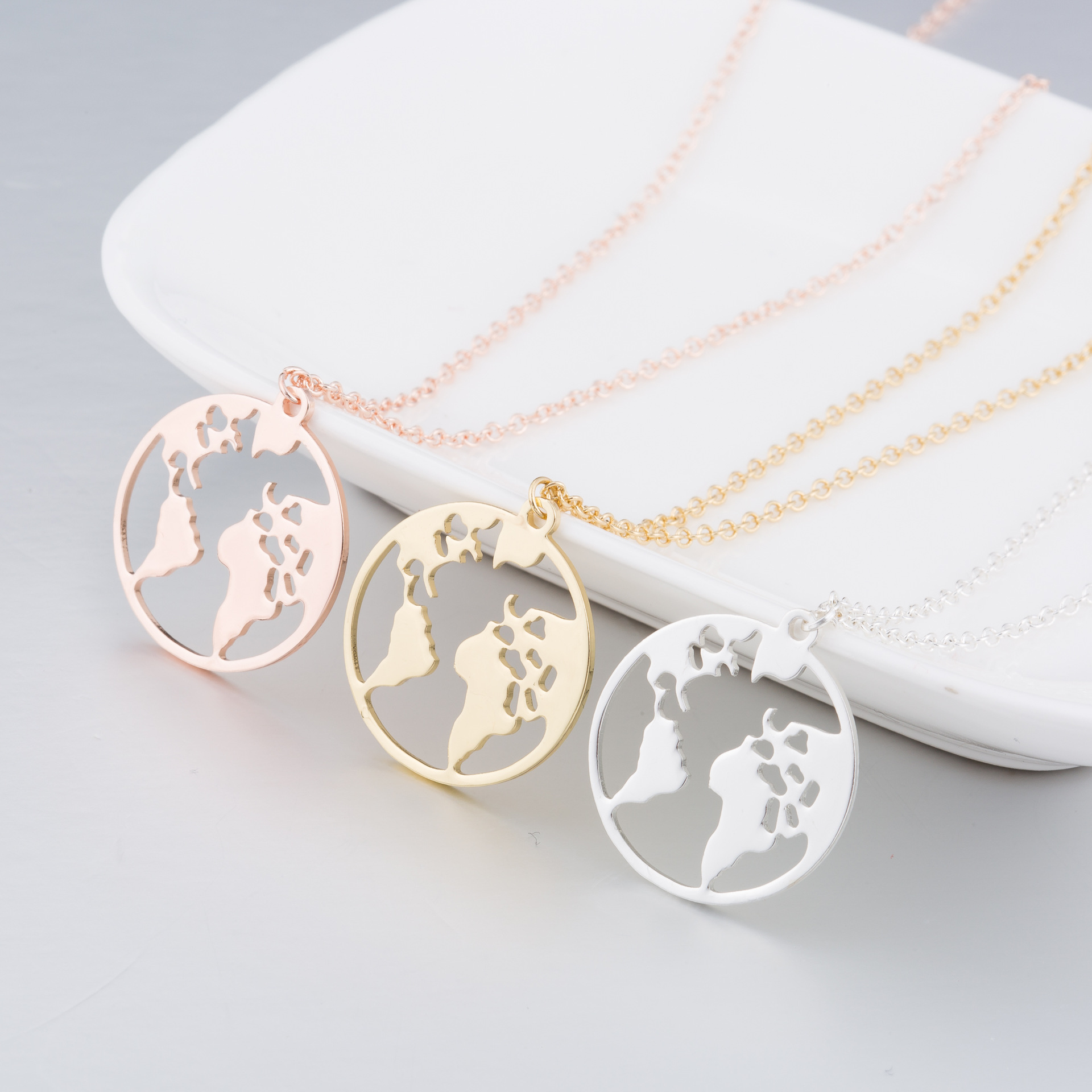 Vintage Origami World Map Necklace Women Geometric Necklace