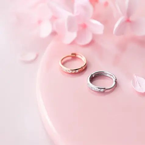 Diamond round earrings