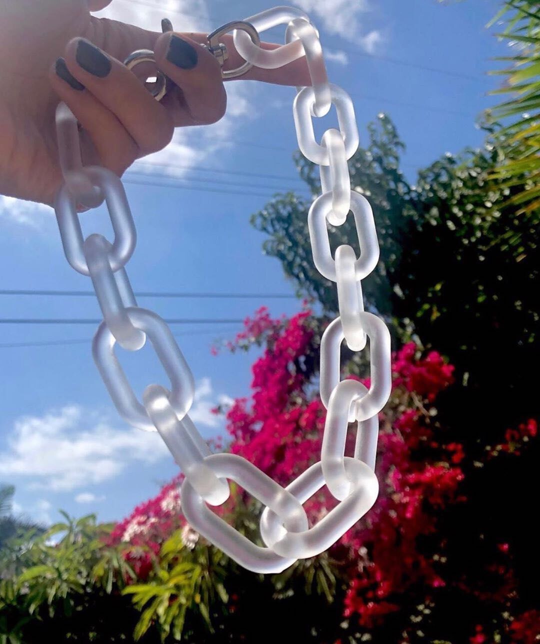 Transparent cold wind frosted acrylic chain