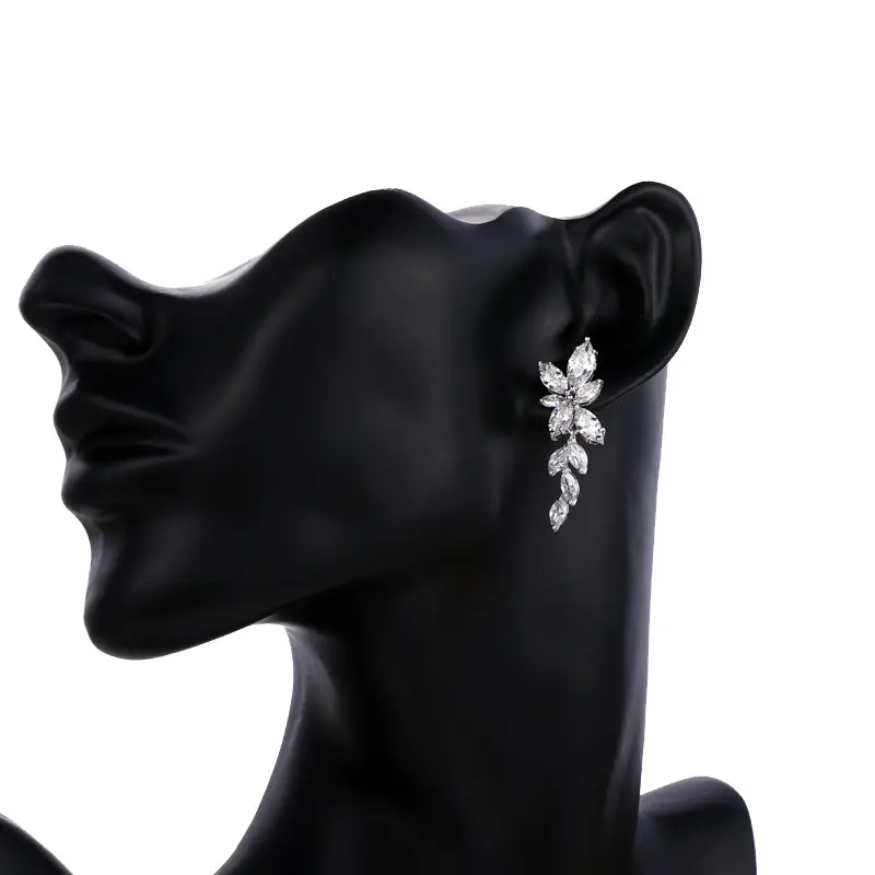 Peridot Women's Flower Zircon Earrings