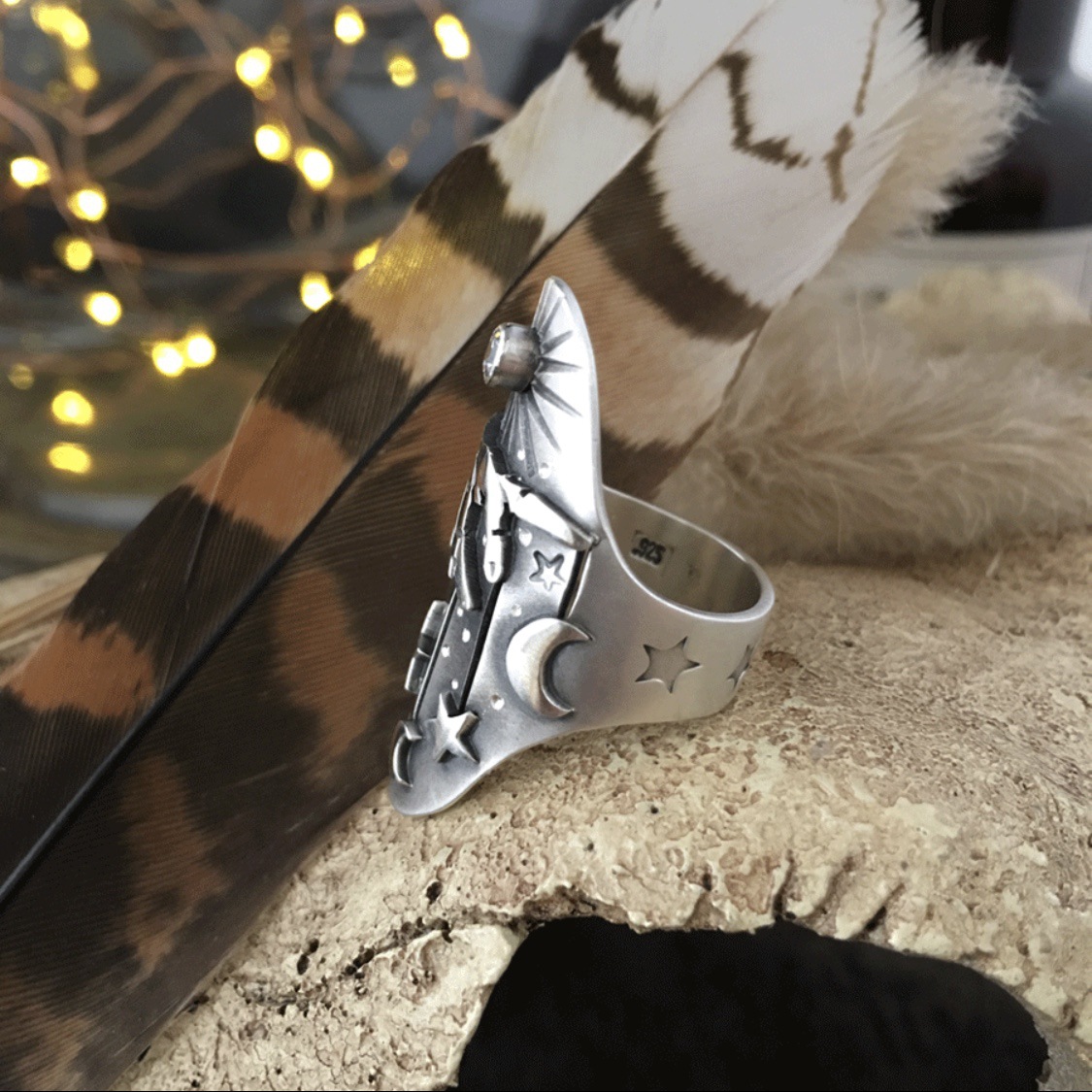 Geometric braided diamond magic trend ring