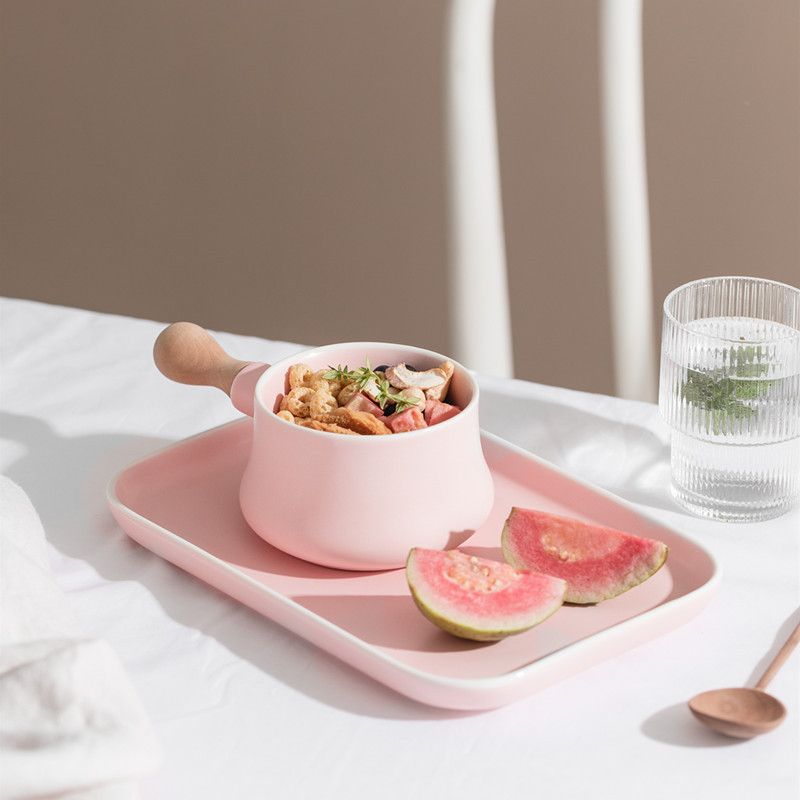 Ceramic bowl and plate set