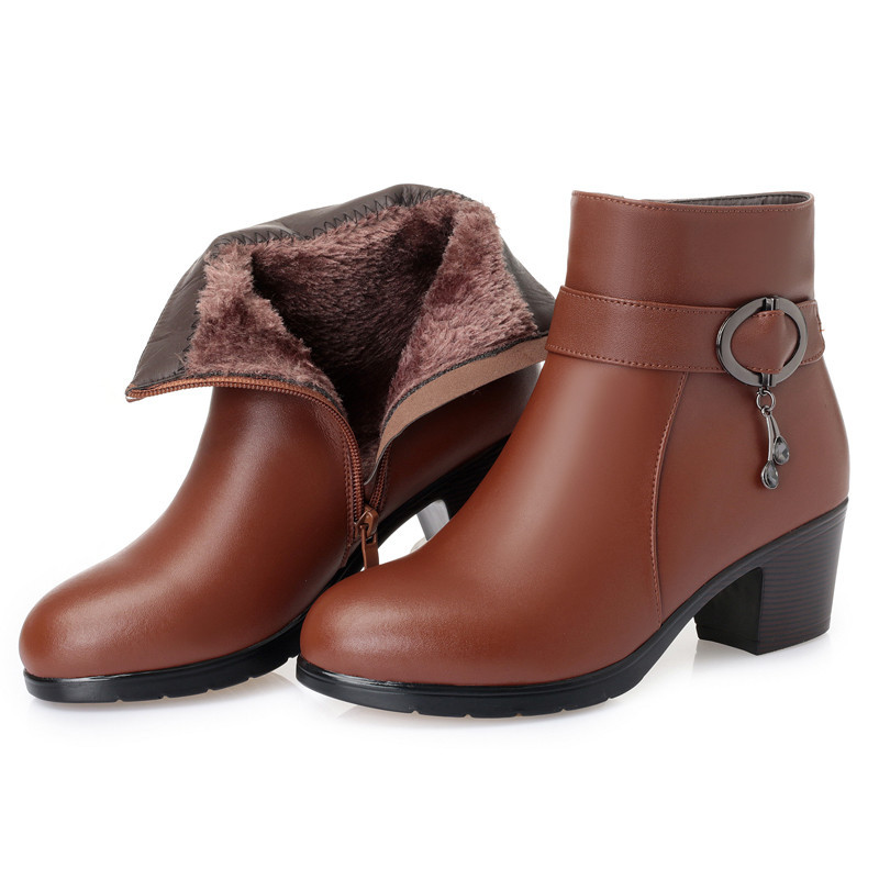 Title 4, Thick heel and velvet warm leather boots, offer...