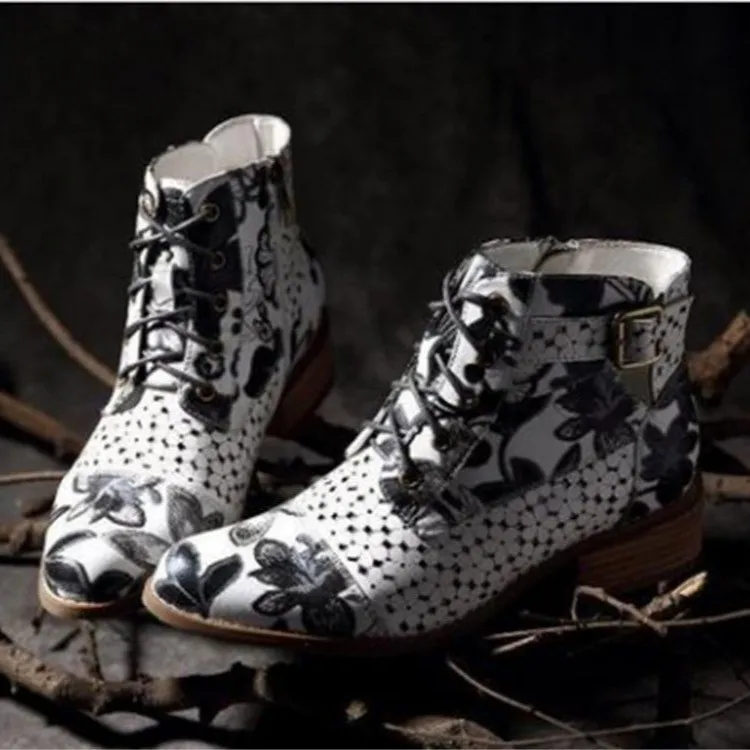 Color matching flower foreign style women's short boots - Black