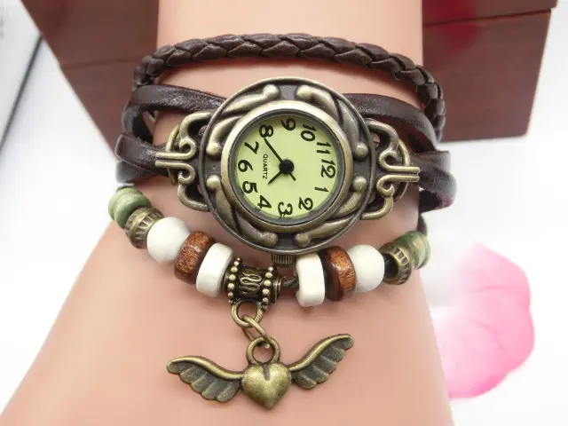 Vintage casual flying heart pendant bracelet belt