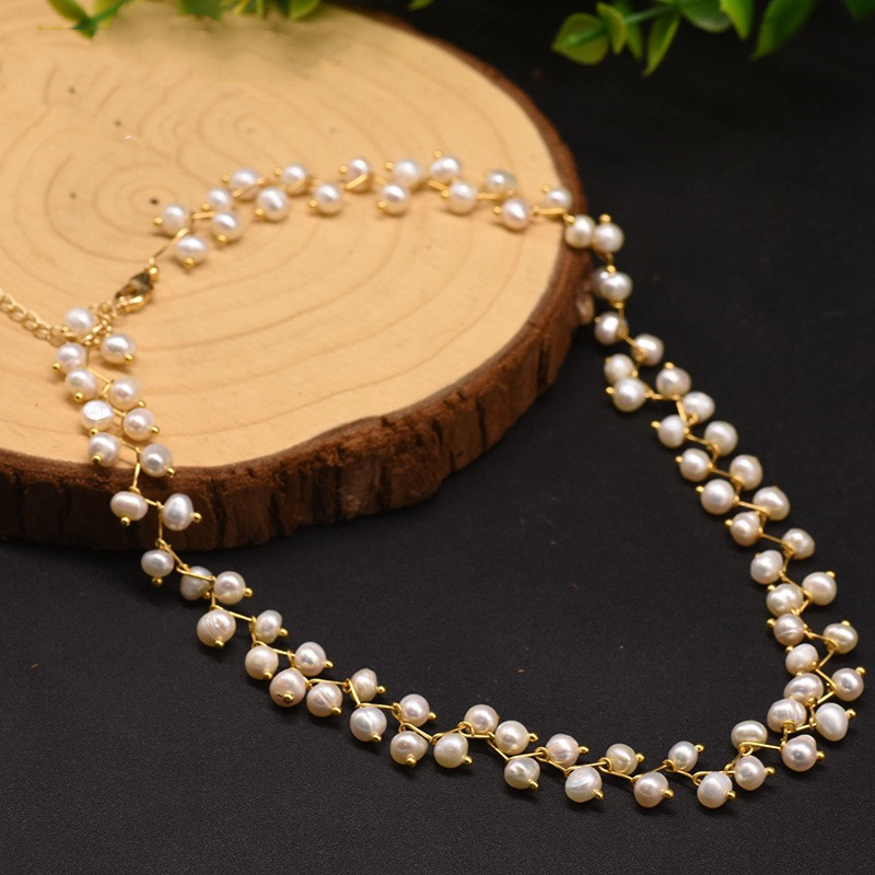 Natural Graceful Elegant Pearl Necklace