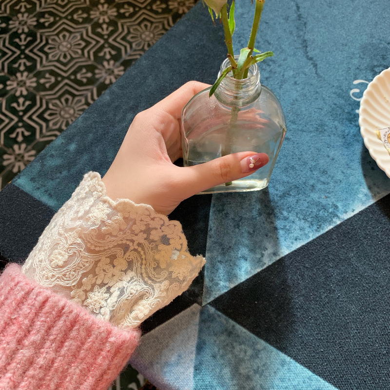 Women's long-sleeved lace shirt with slim and slim fit inside