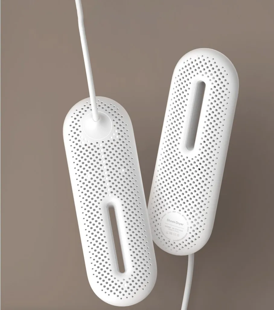 Footwear drying device in winter – image 6