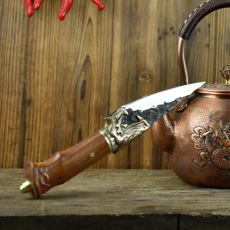 Легкий нож для нарезки ручной ковки.