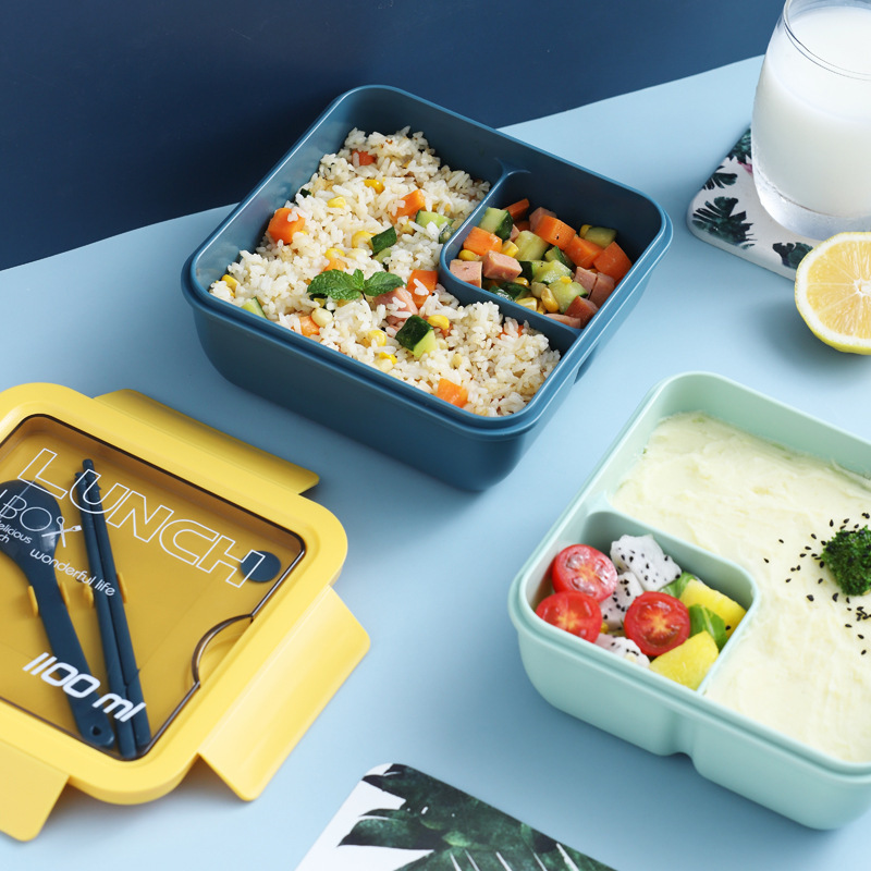 Large-capacity lunch box with rectangular microwave compartment