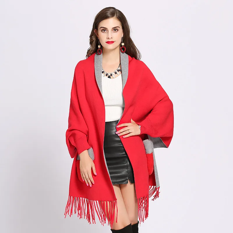 Women's knitted Cape - Red