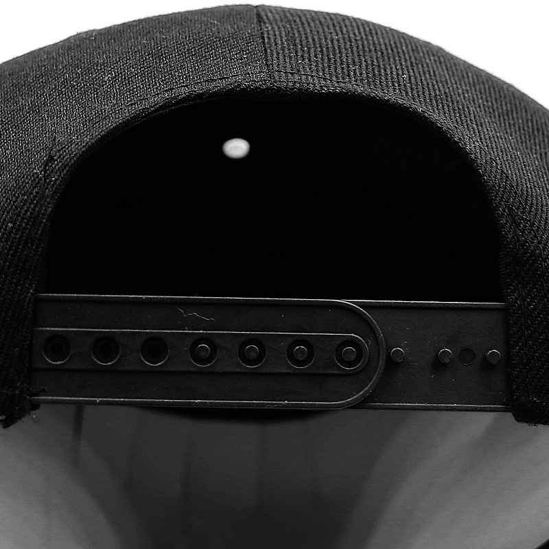 Five-row plastic rivet adjustable flat brim cap