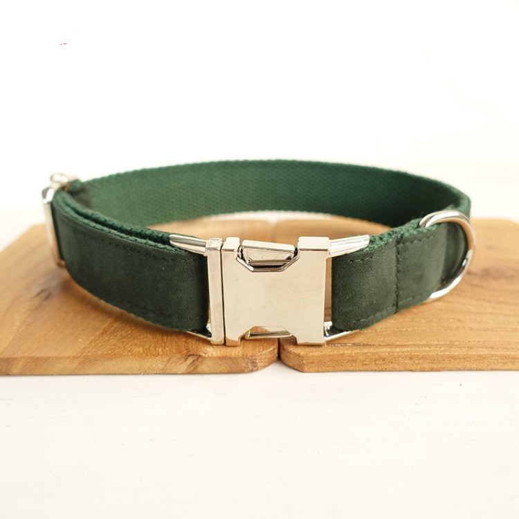 Dark green collar