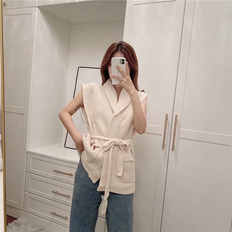 Versatile solid color knitted waistband vest