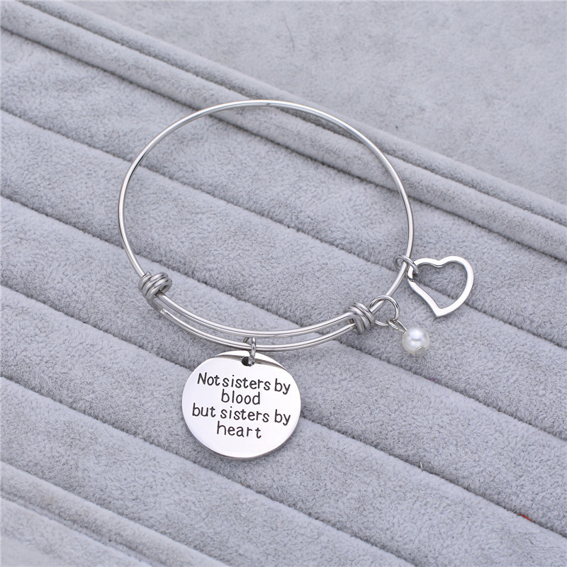 Titanium steel fashion creative bracelet heart-shaped push pull bracelet