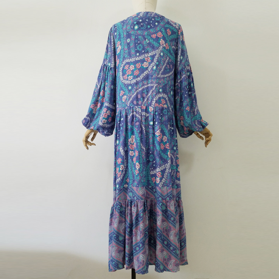 Color positioning dress