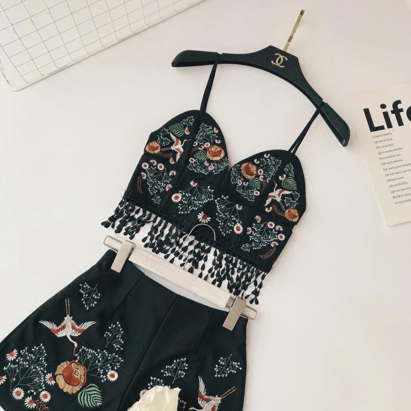 New holiday fashion suit heavy industry embroidered flower sling top + high waist embroidered shorts two-piece suit