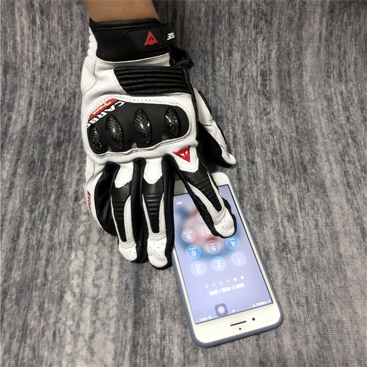 Anti-slip wear-resistant gloves for motorcycle riding