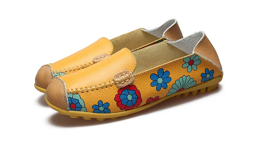 Flower Print Genuine Leather Flexible Loafers - Yellow