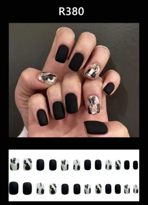 Gradient Nail Patch Black - Shop at LoveMi