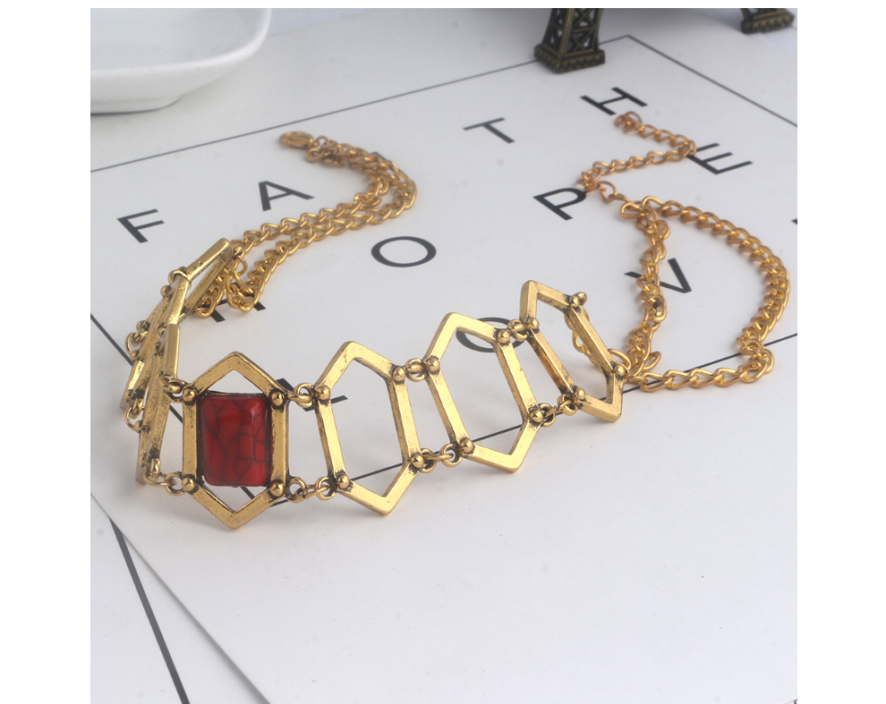 ong of Ice and Fire Red robe female ruby necklace Melisandre Melisandre magic necklace