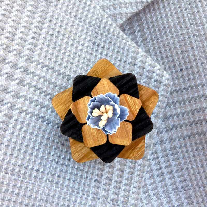 Wooden Leaf Corsage Brooch