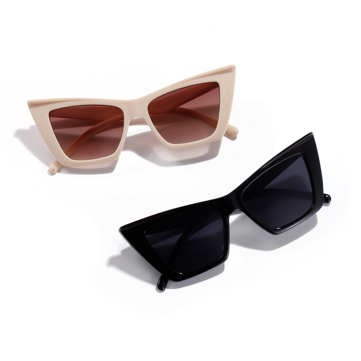 Triangle cat’s eye glasses