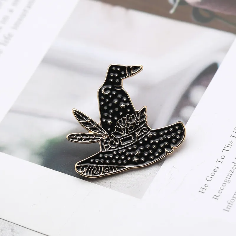 Retro style black and white magic hat drip style brooch - Black