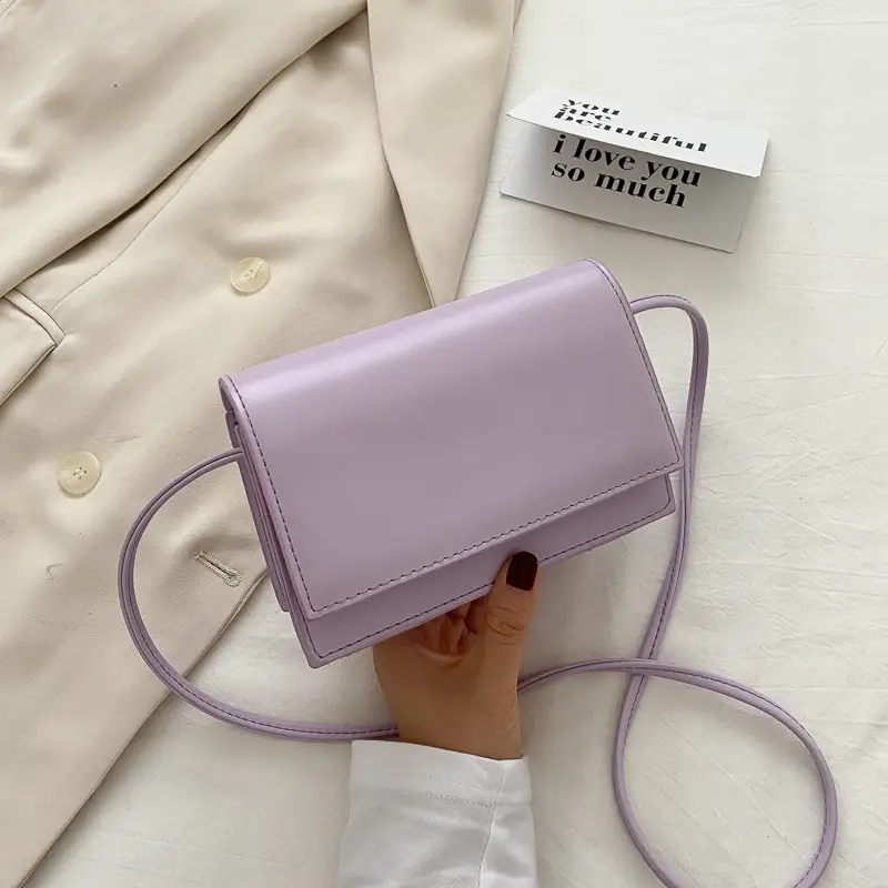 The new fashionable small square bag of is versatile