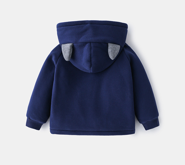 The boy wore a zipper jacket with velveteen thickening