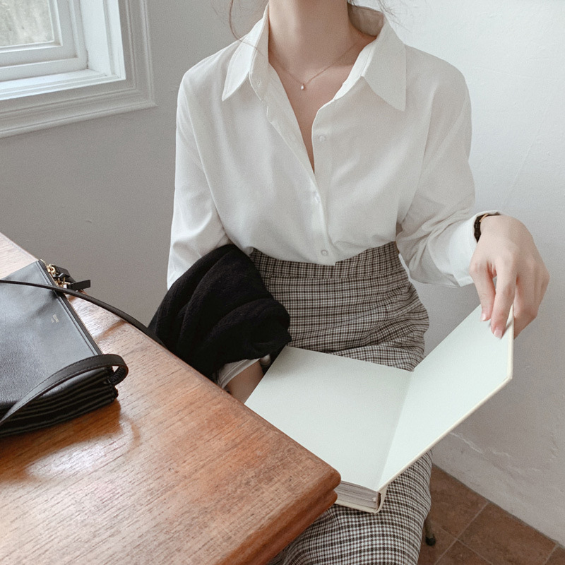 Loose long-sleeved chiffon top