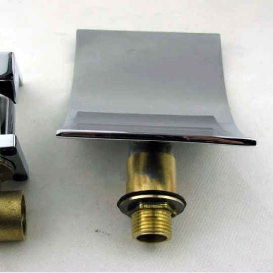 Creative and simple split two-piece hot and cold faucet