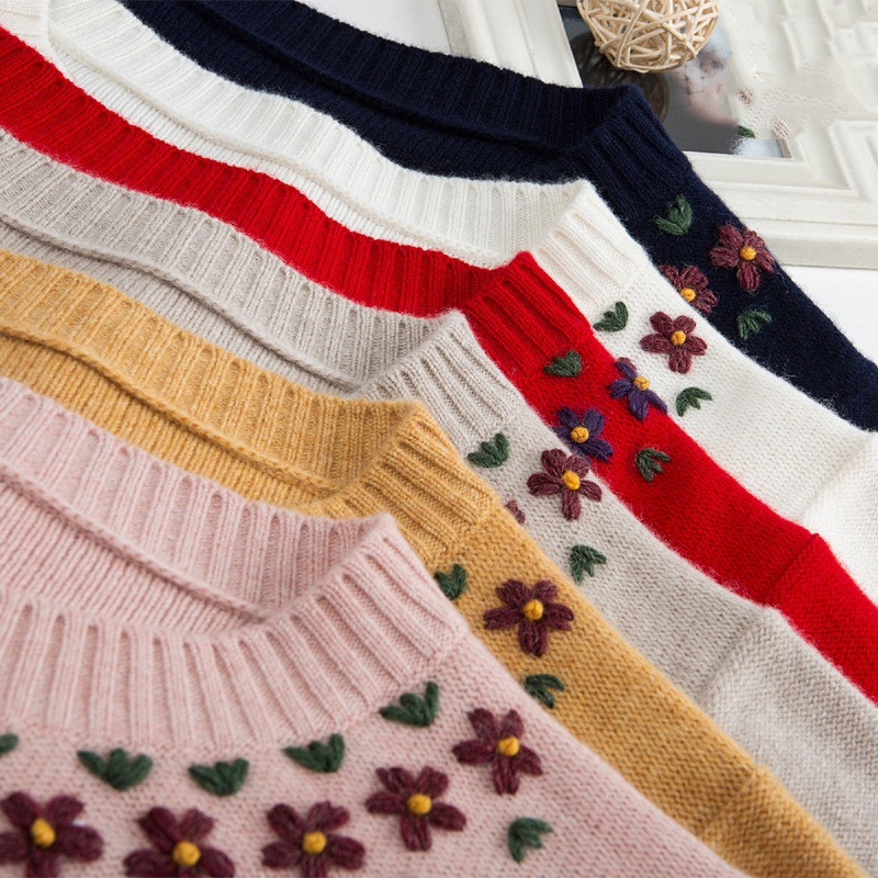 Women's embroidered long-sleeved knitted sweater