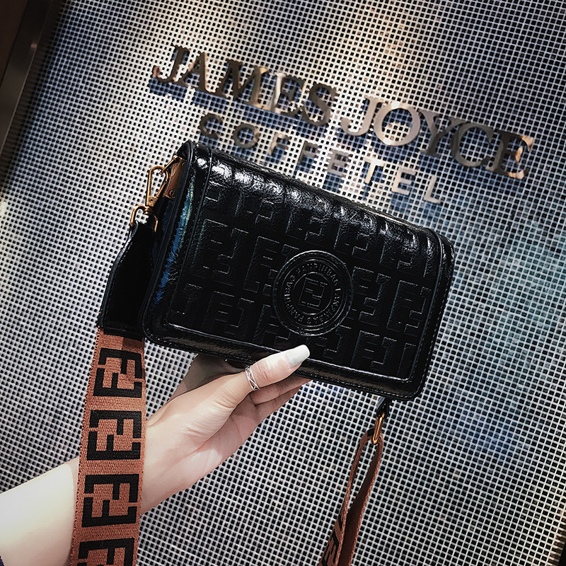 Retro forest small square bag girl new trendy port Black - Shop at LoveMi