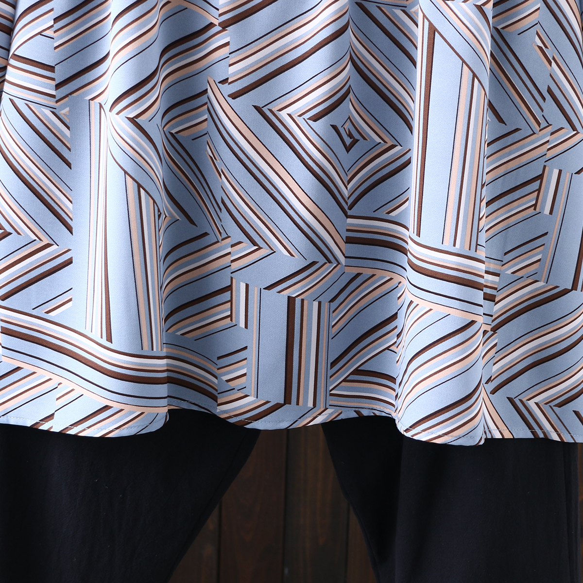 Stand-up collar diamond long sleeve shirt