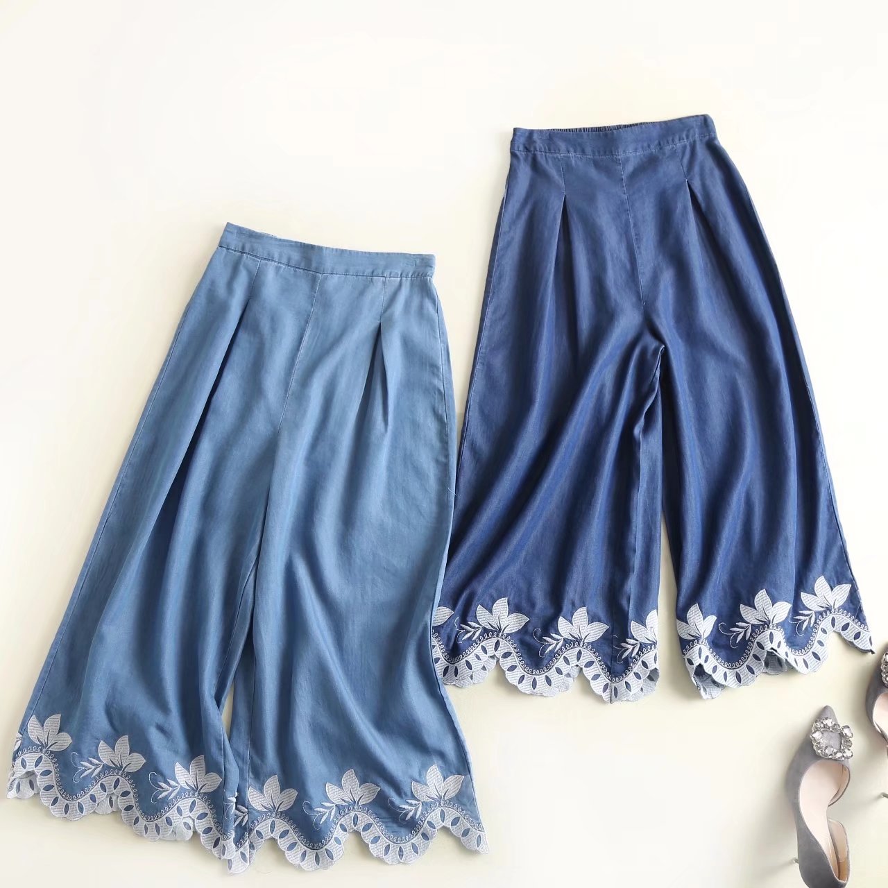 Elasticated waist denim embroidered wide-leg pants