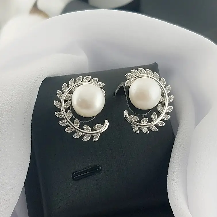 Leaf Pearl Stud Earrings in 925 Sterling Silver