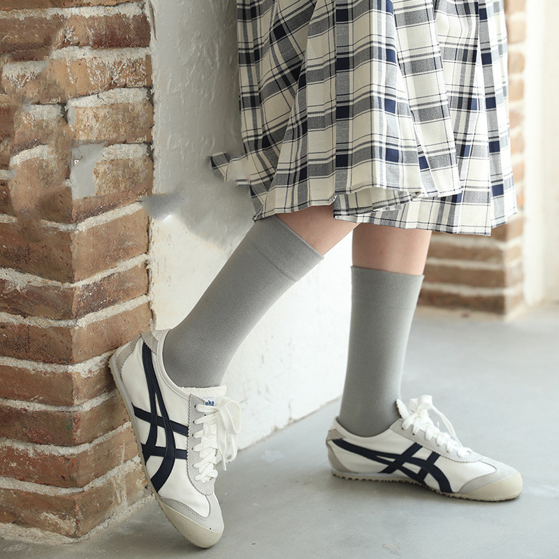 All-match solid color tube socks