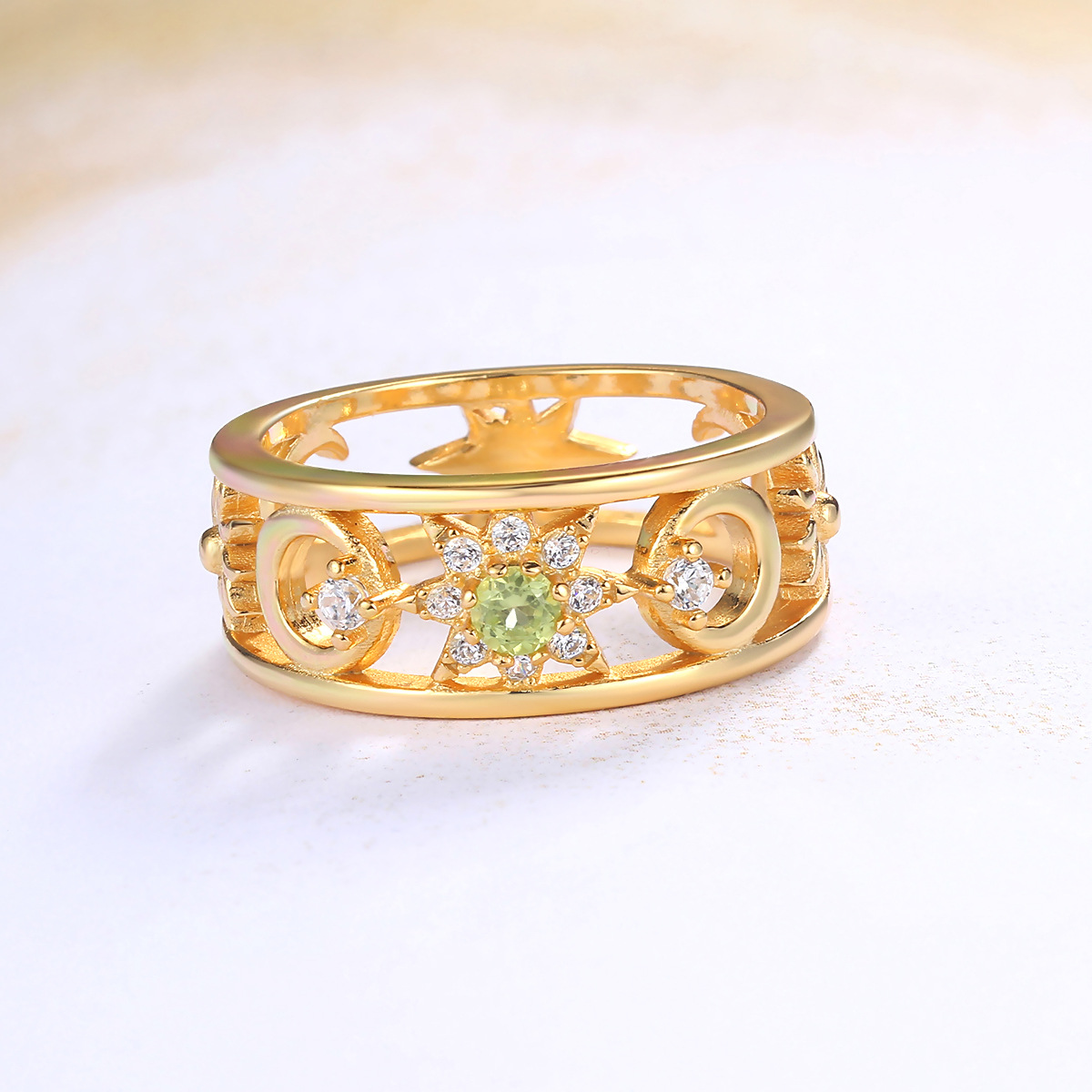 Women's Ring with Peridot