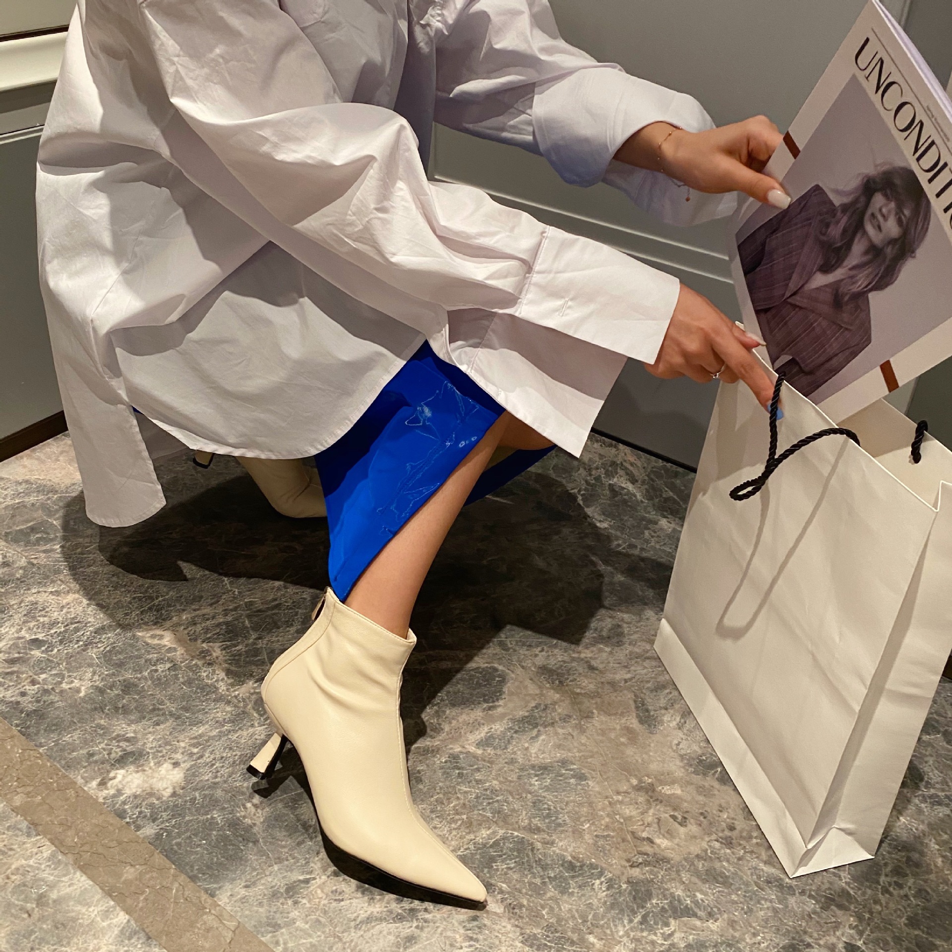 Elastic pointed toe stiletto mid-heel short boots