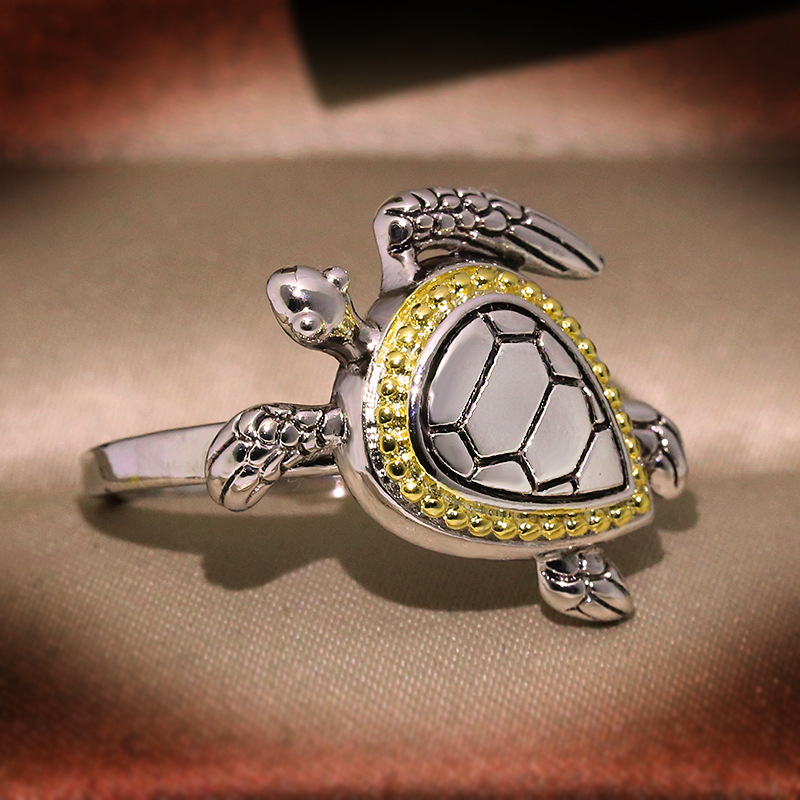 Creative inlaid sapphire full diamond tortoise ring