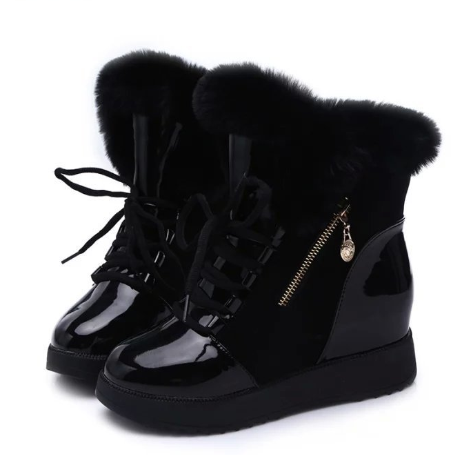 Color matching simple Martin boots