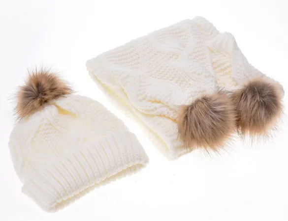 Scarf hat set White - Shop at LoveMi