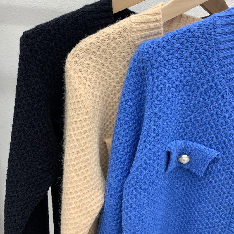 Loose short sweater coat round neck sweater