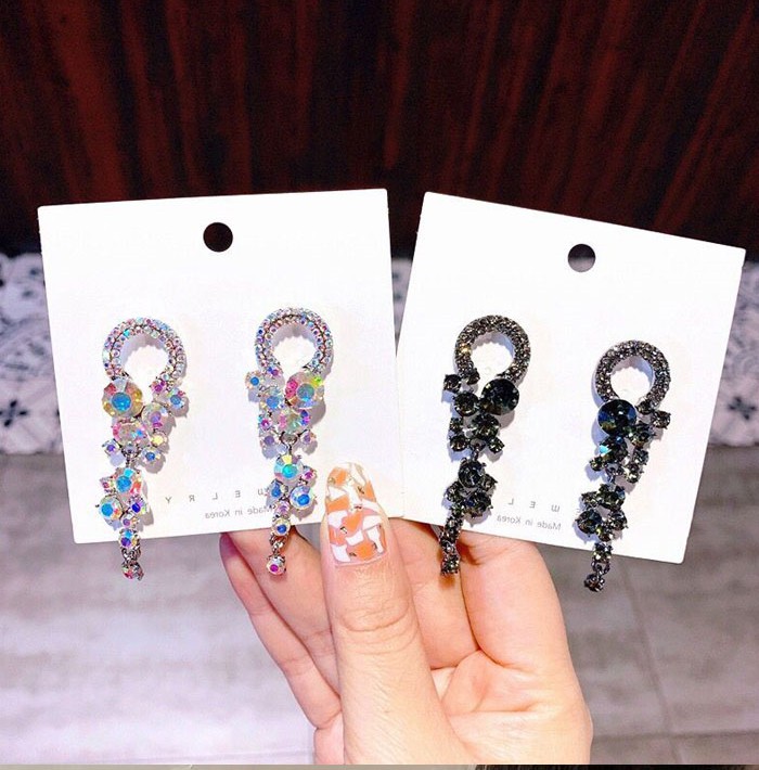 Baroque flash diamonds simple circle temperament